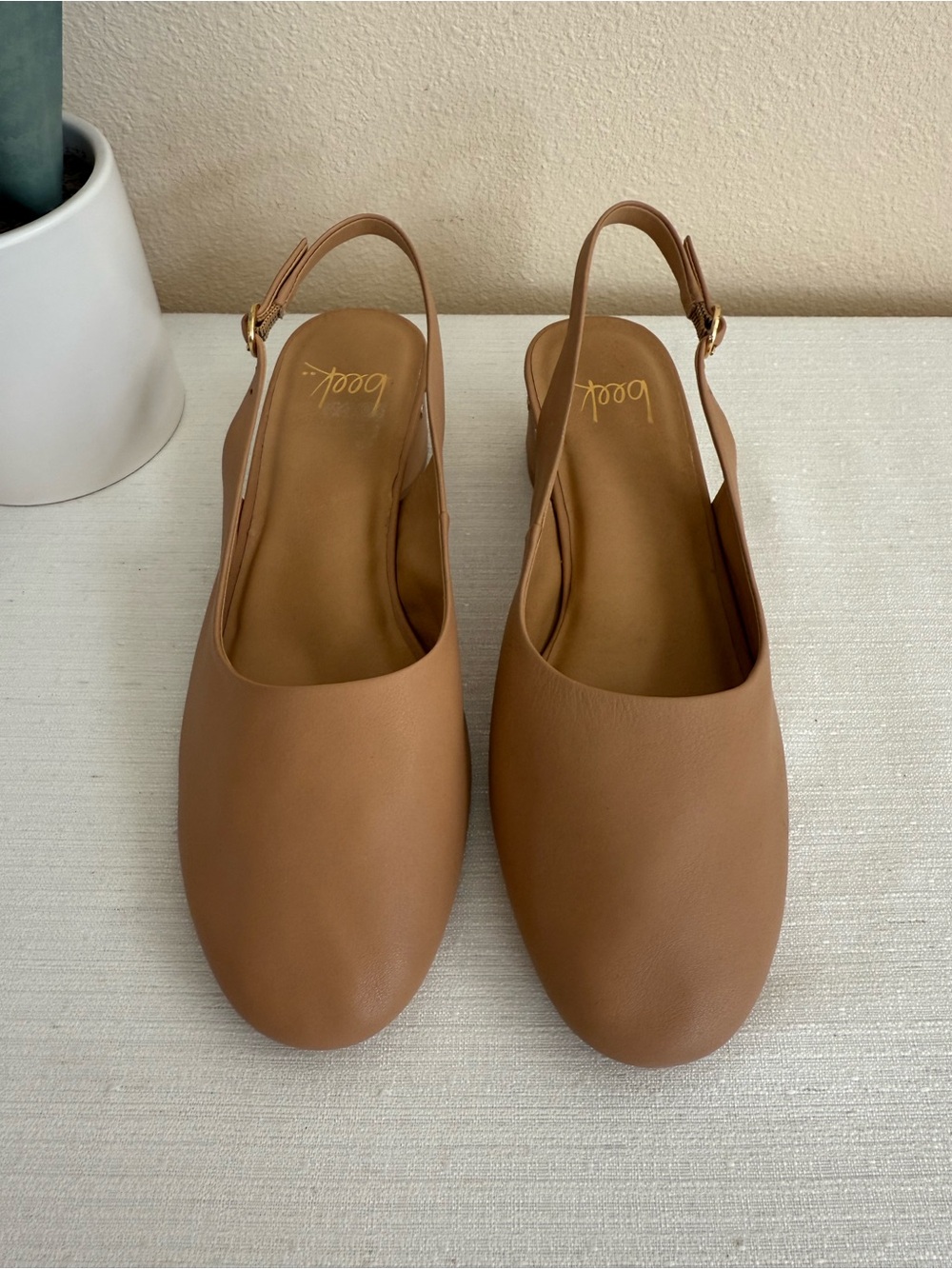 Beek Lora Hi Little Bird Classic Slingback Block Heel Pumps in Tan Leather - Picture 3 of 13